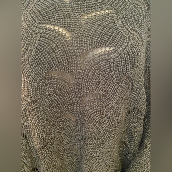 Fun and Flowy Dolman sleeve, off Shoulder Sweater - Picture 5 of 6